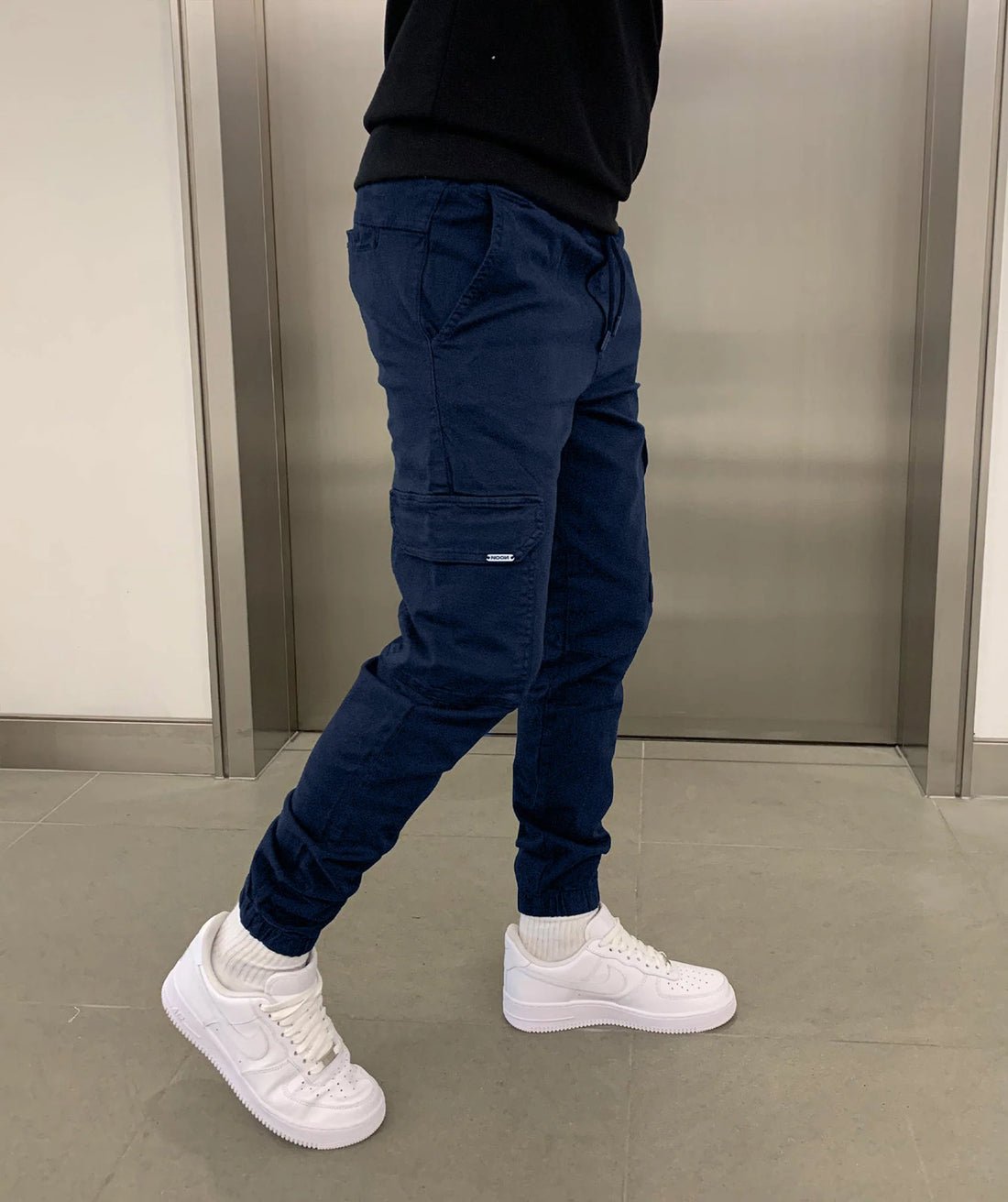 William – Trendy and Functional Cargo Joggers