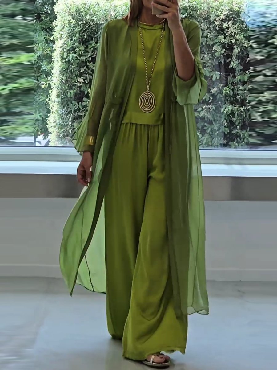 Alice – Stylish and Cozy Ensemble