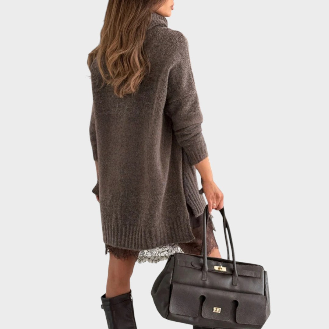 Bonnie – Oversized Knit Dress with Lace Accents