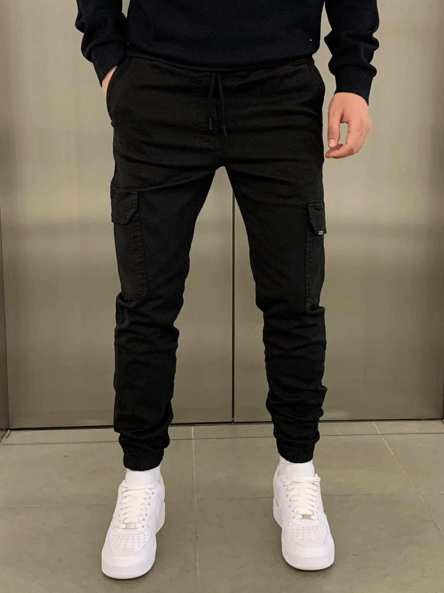 William – Trendy and Functional Cargo Joggers