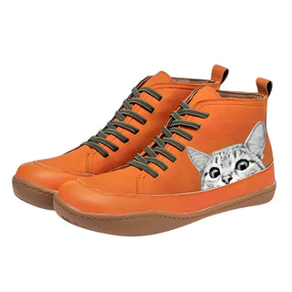 Jane – Leather Ankle Boots with Cat-Inspired Design