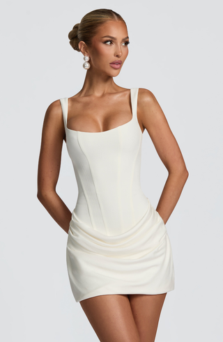 Lucia – Form-Fitting Hourglass Mini Dress