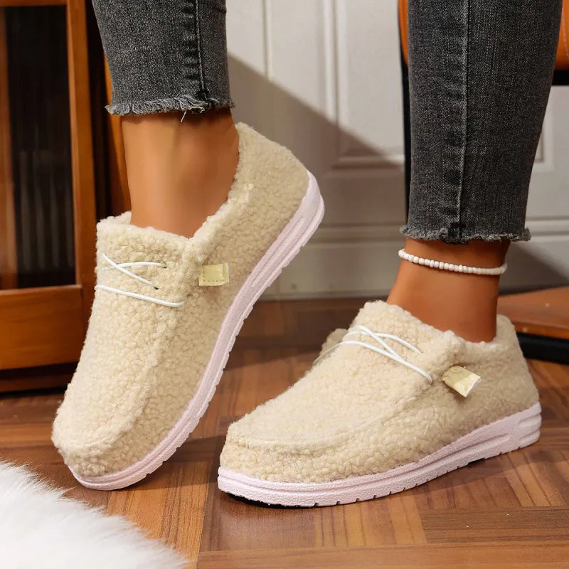 Claire – Cozy Teddy Slippers
