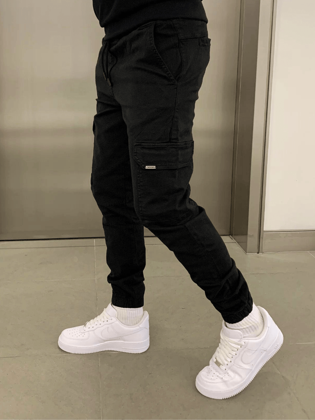 William – Trendy and Functional Cargo Joggers