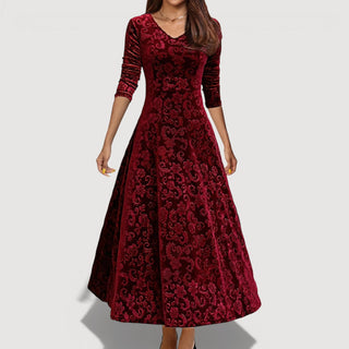 Lola – Sophisticated Velvet Gown