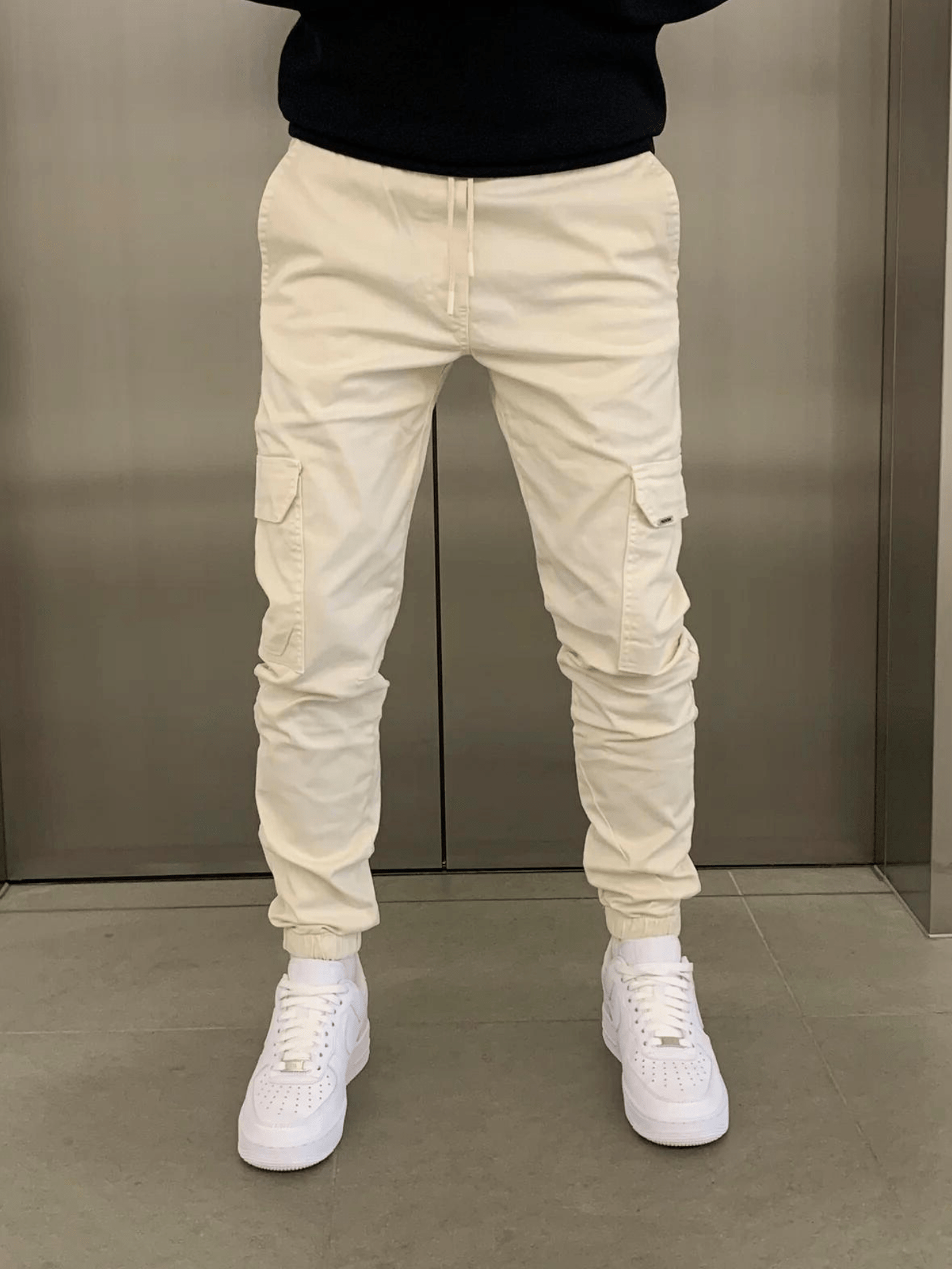 William – Trendy and Functional Cargo Joggers