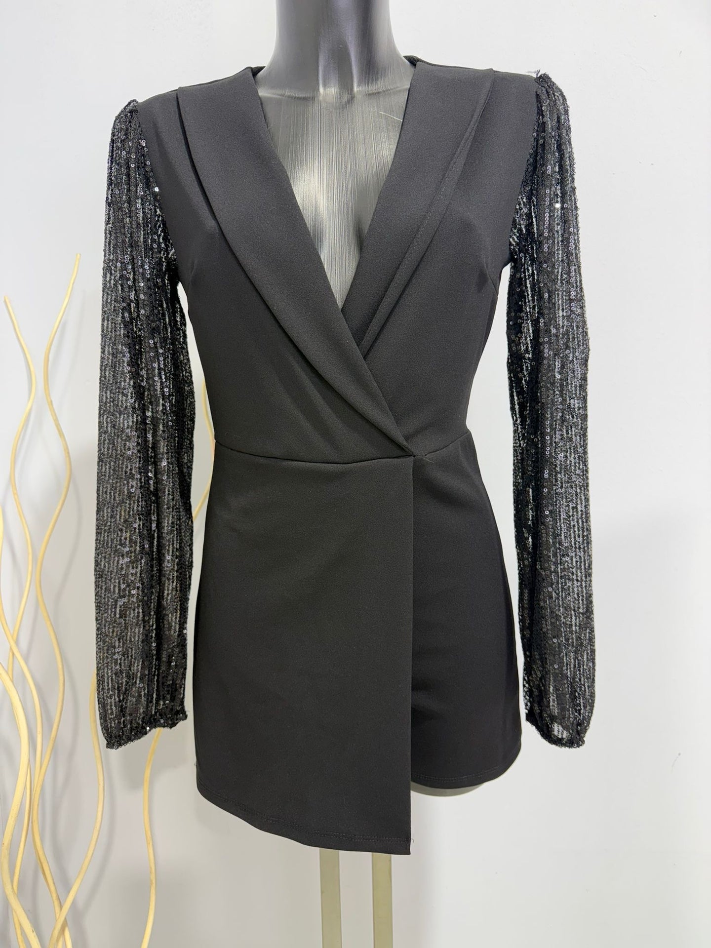 Araminta – Chic Black Jumpsuit
