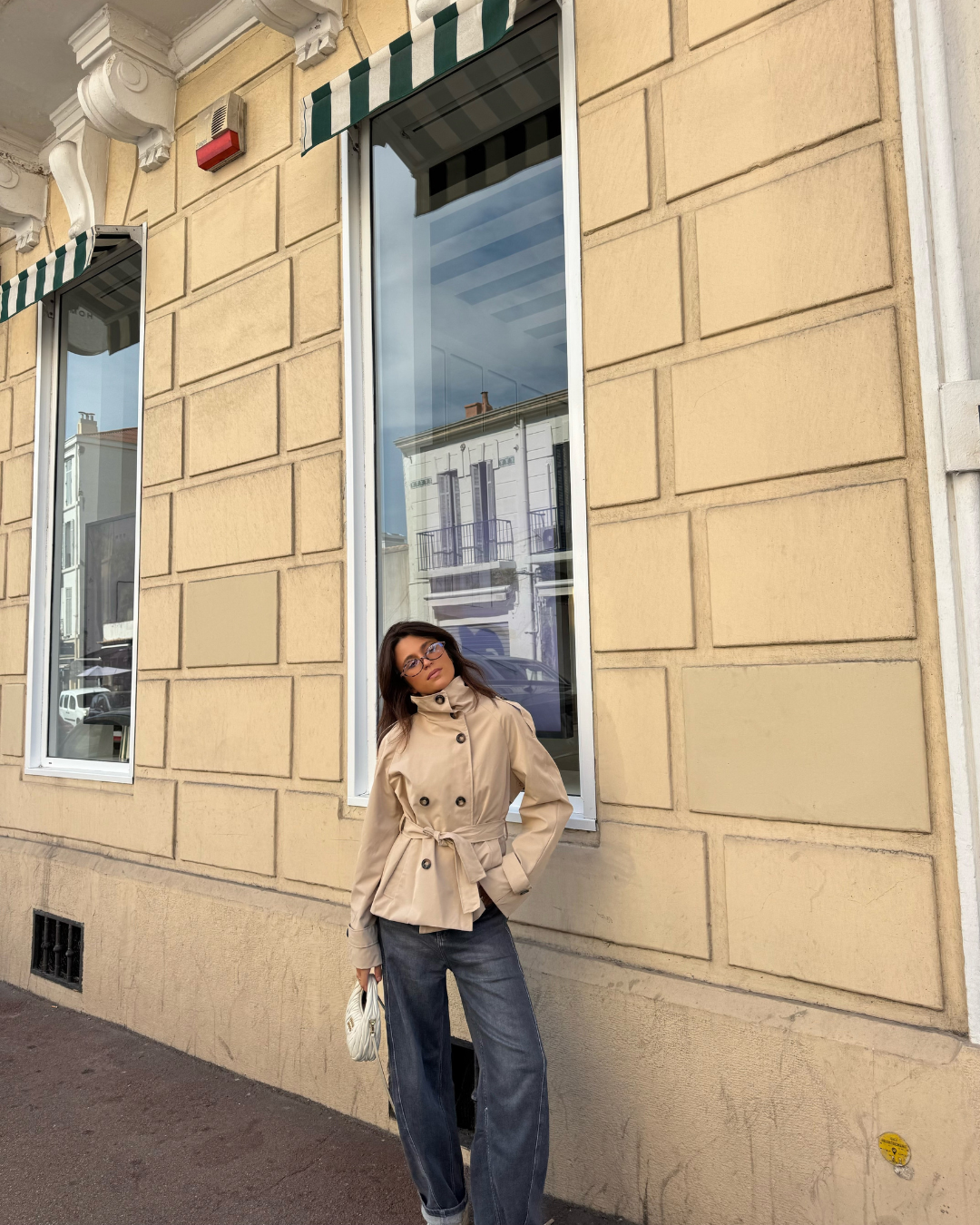 Millie – Chic Cropped Trench Coat for Effortless Autumn Style