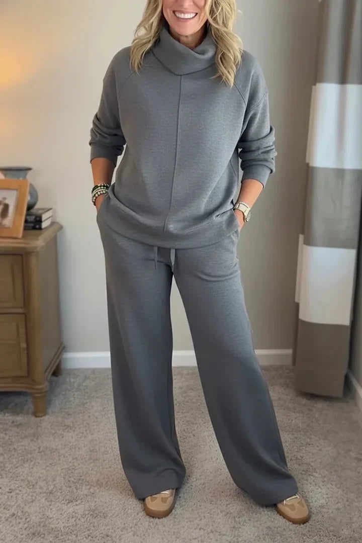 Quinn – Relaxed Turtleneck Two-Piece Ensemble