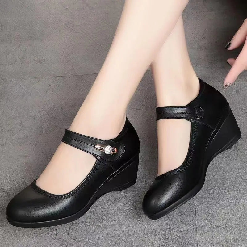 Marigold – Stylish Vegan Mid-Heel Footwear