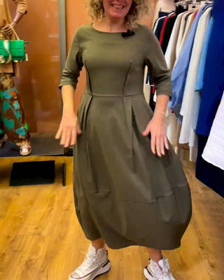 Jessica - Sophisticated Round Neck Dress