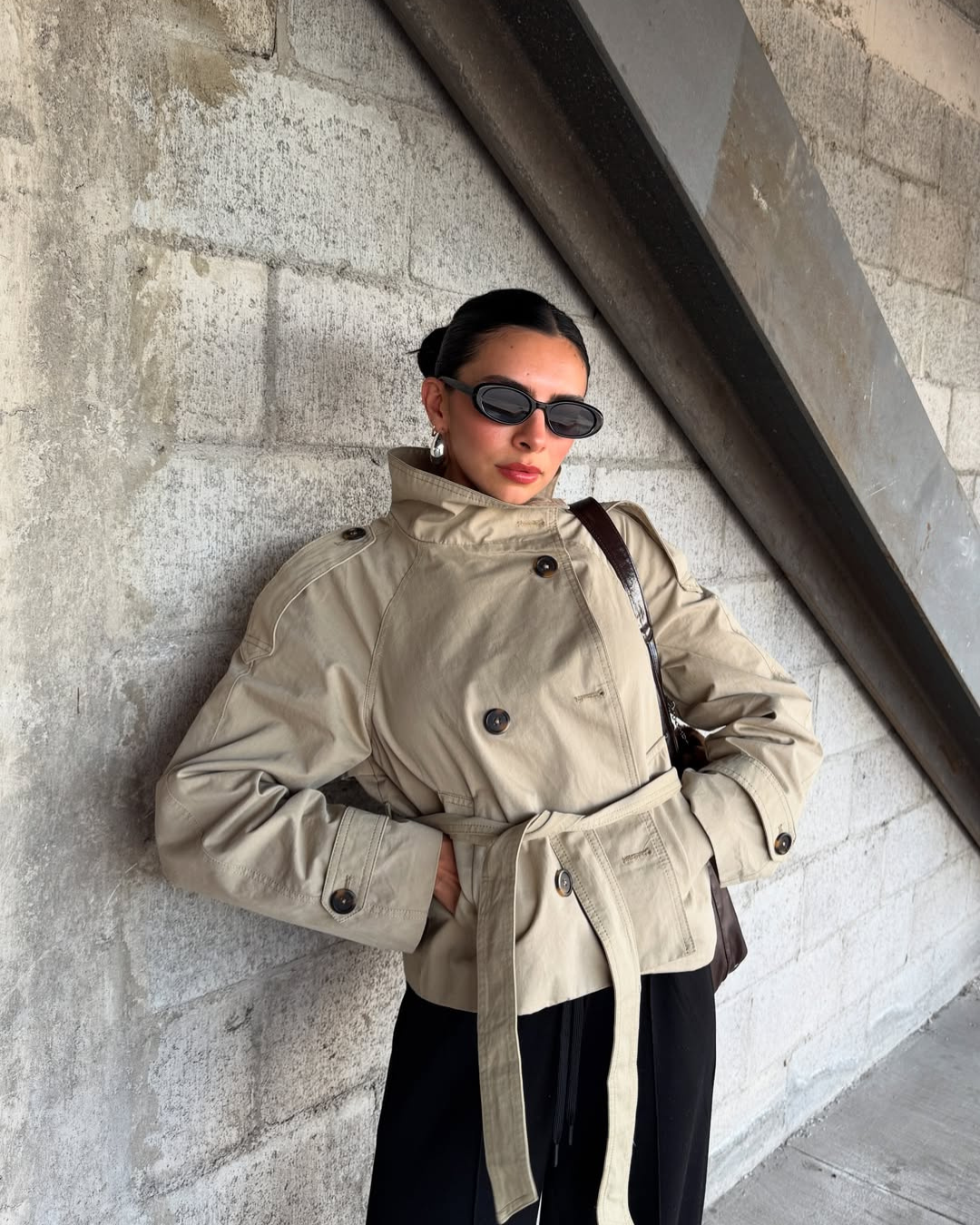 Millie – Chic Cropped Trench Coat for Effortless Autumn Style