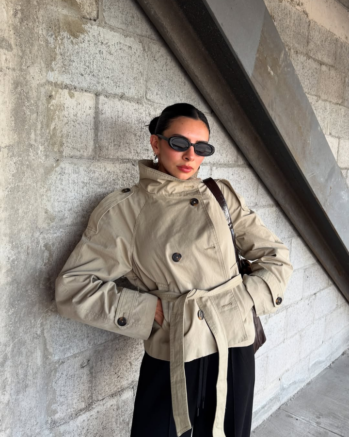 Millie – Chic Cropped Trench Coat for Effortless Autumn Style