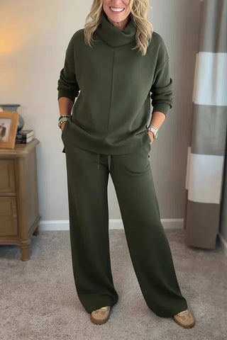 Quinn – Relaxed Turtleneck Two-Piece Ensemble