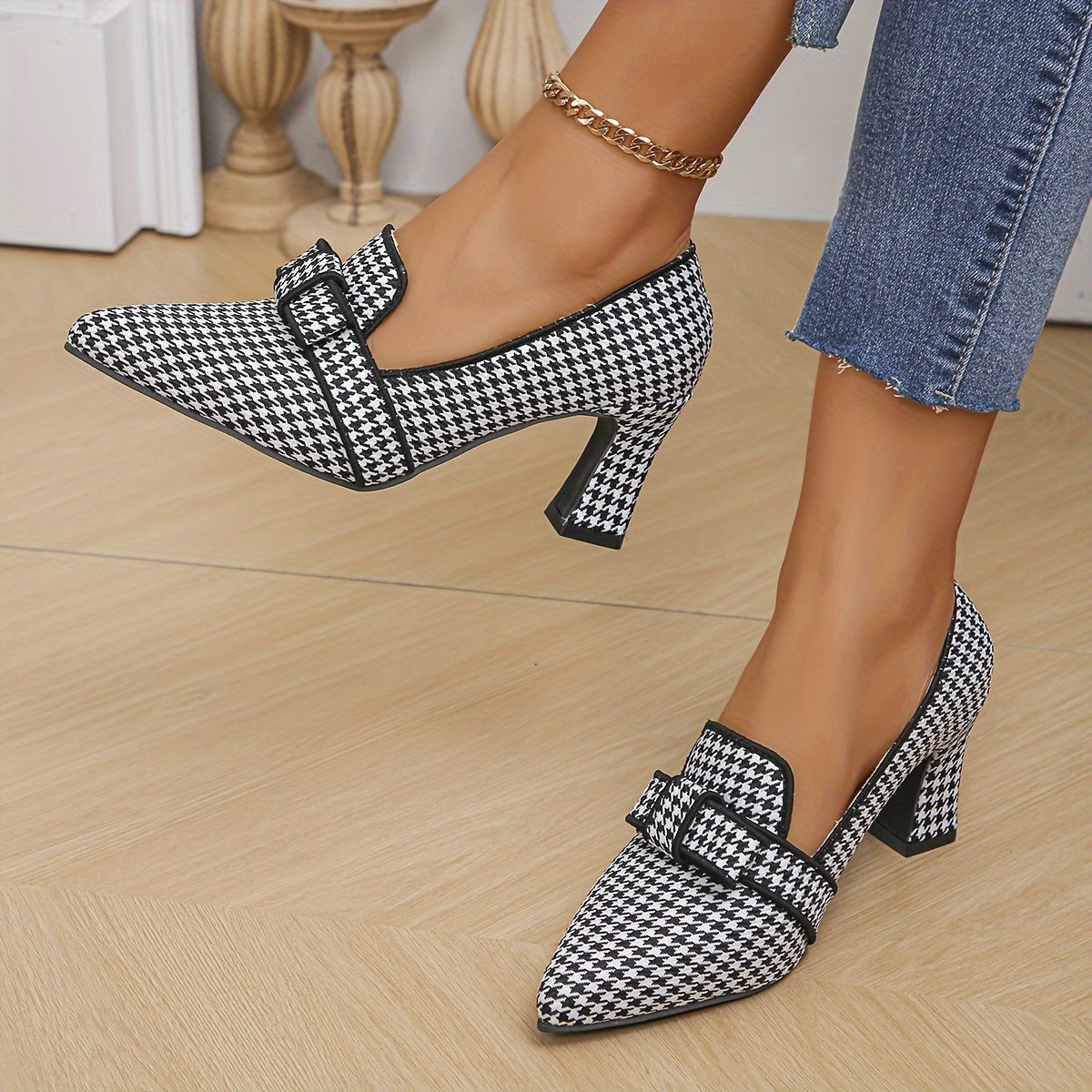 Leontine – Houndstooth Print Heeled Pumps