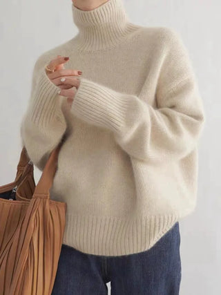 Lottie – Timeless Elegance Cashmere Turtleneck