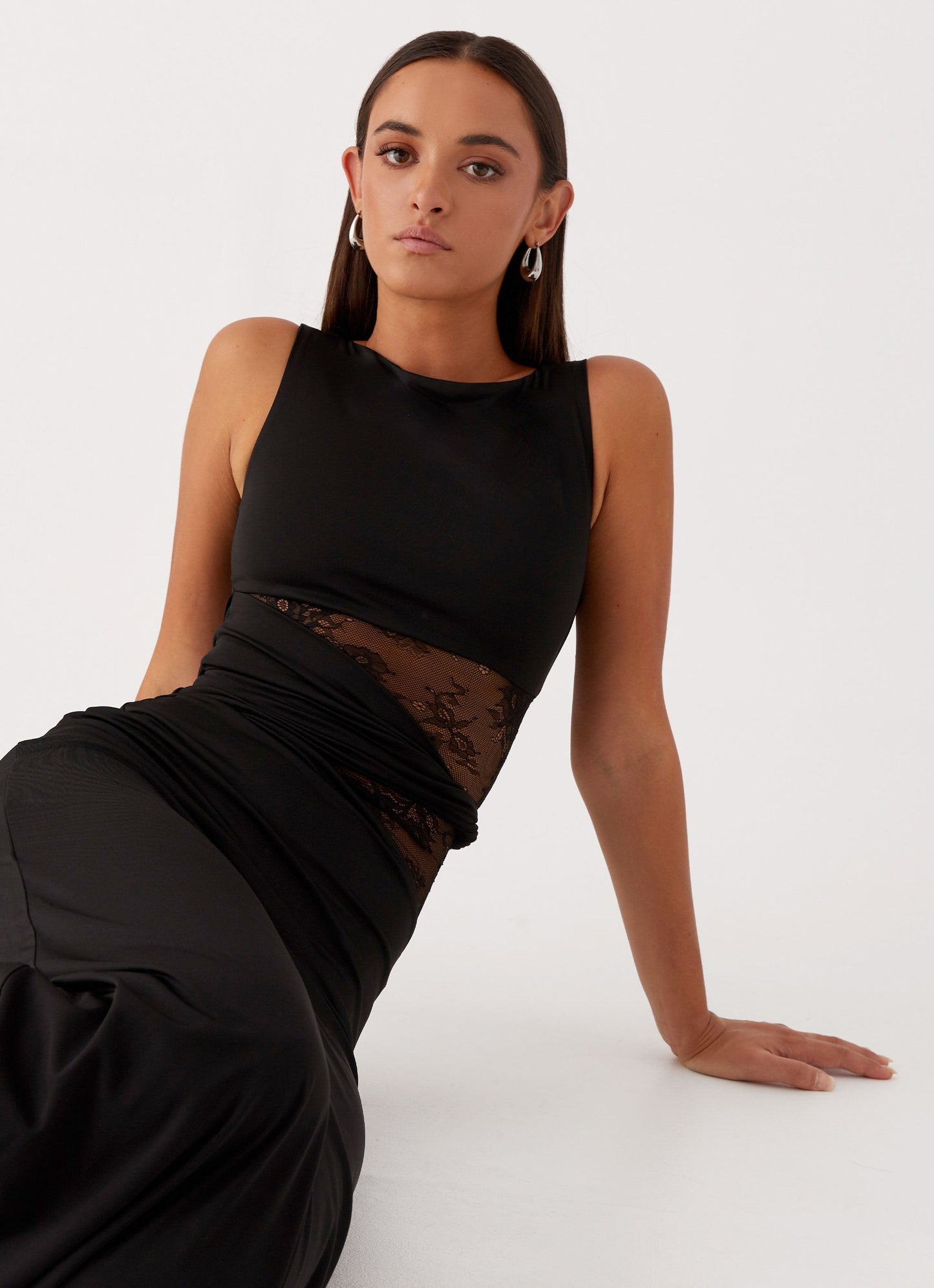 Eliana – Elegant Maxi Dress with Flattering Silhouette, Subtle Cutouts, and Delicate Lacing
