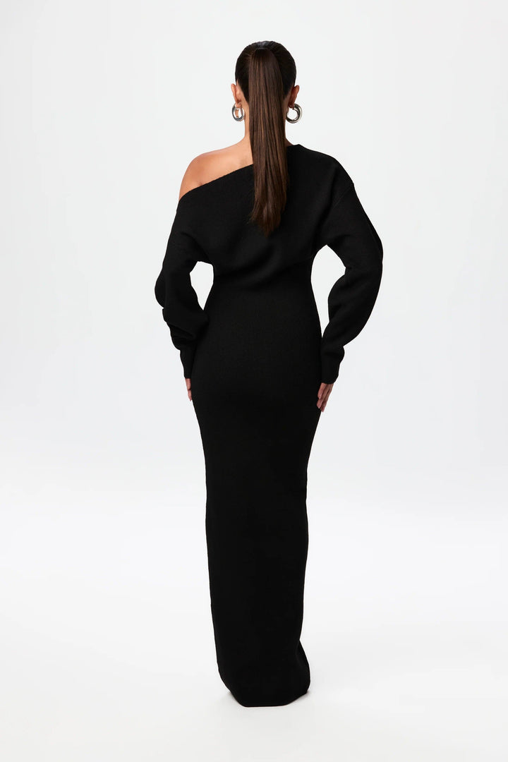 Solara – Elegant Off-Shoulder Luxe Dress