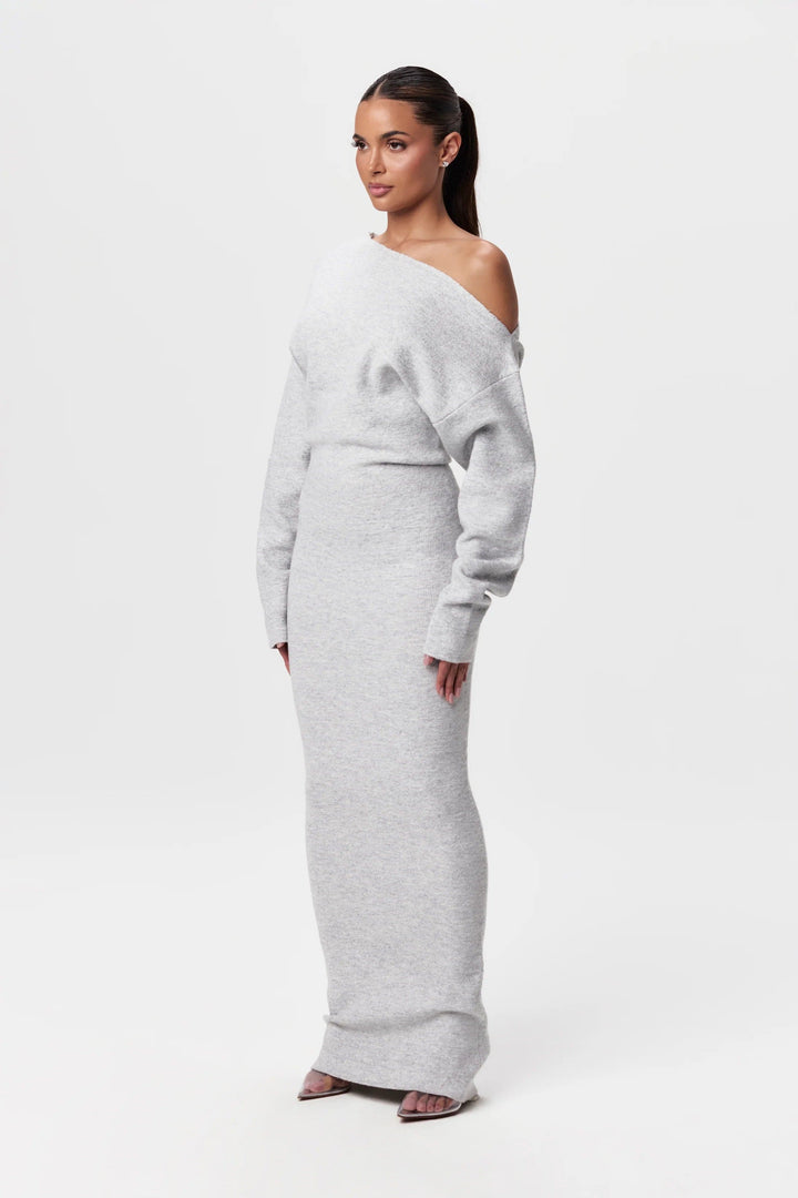 Solara – Elegant Off-Shoulder Luxe Dress