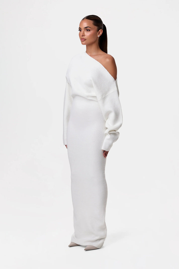 Solara – Elegant Off-Shoulder Luxe Dress
