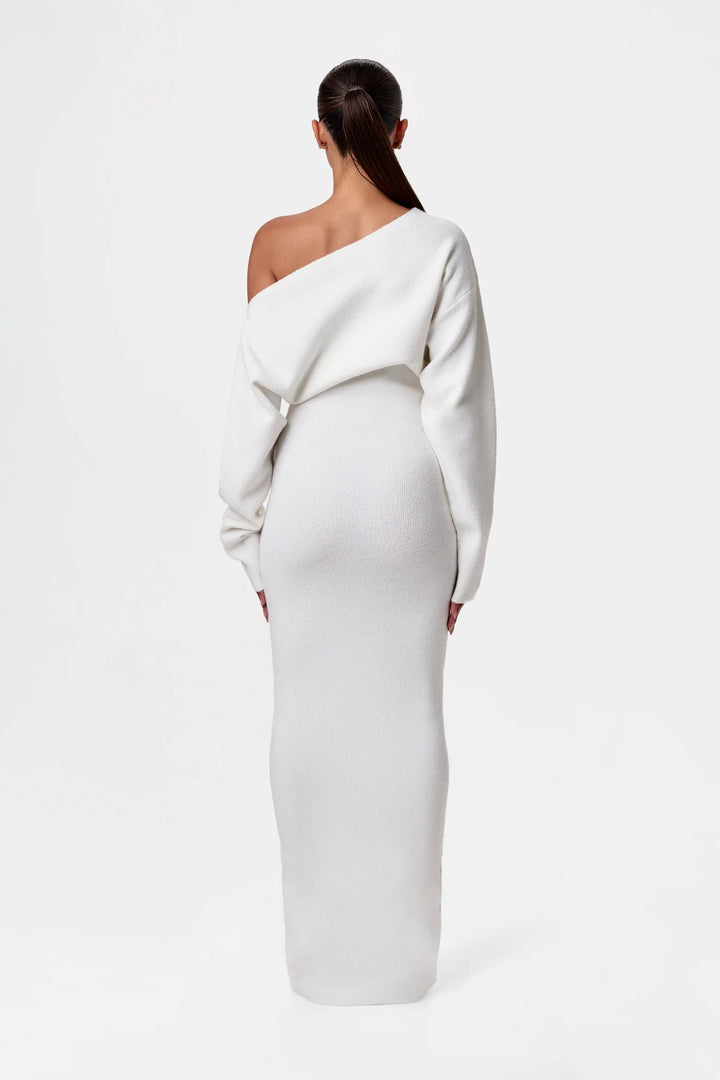 Solara – Elegant Off-Shoulder Luxe Dress