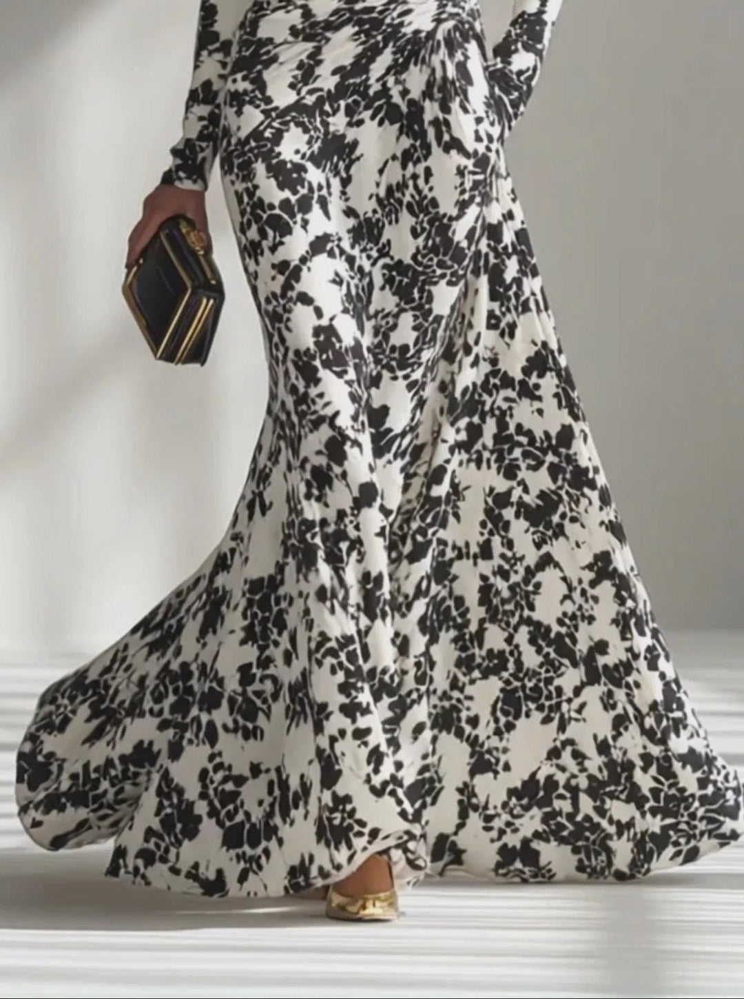 Elara – Monochrome Wrap Dress