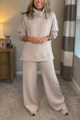 Quinn – Relaxed Turtleneck Two-Piece Ensemble