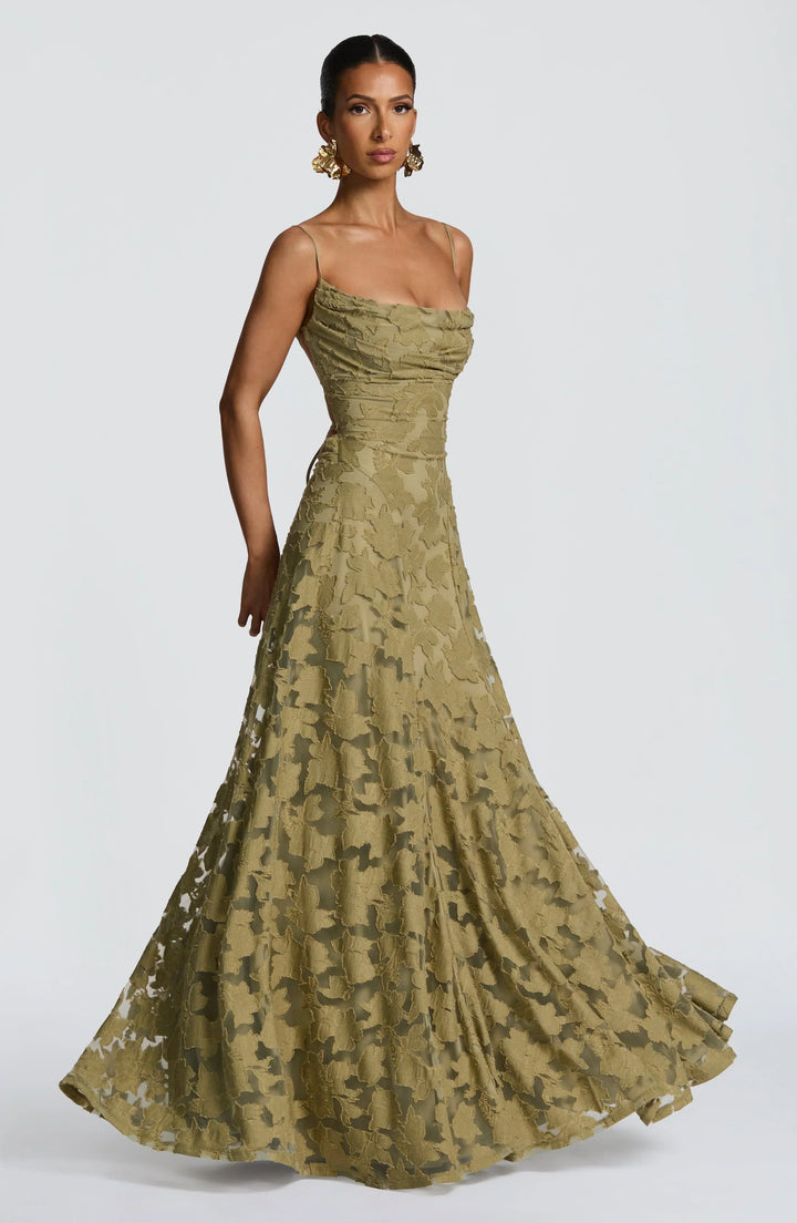 Calliope – Elegant Maxi Dress with Flowing Silhouette