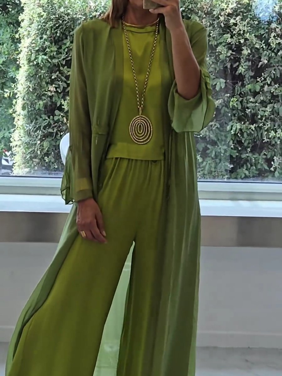 Alice – Stylish and Cozy Ensemble