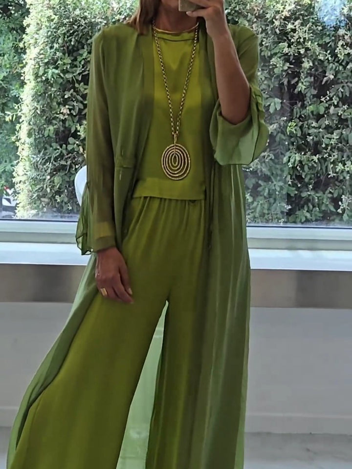 Alice – Stylish and Cozy Ensemble