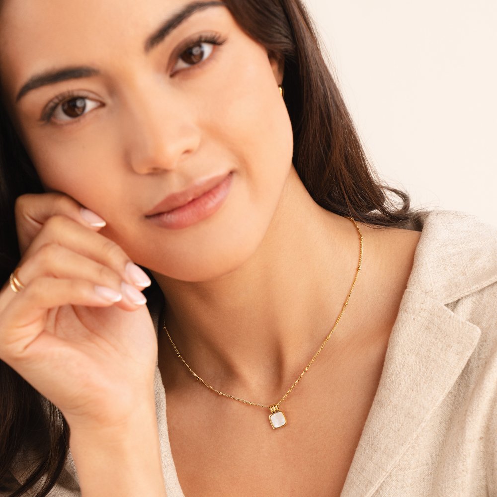 White Shell Pendant Necklace